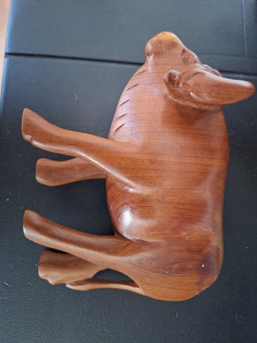 Африканска дървена статуетка Телец