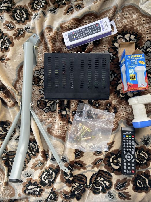 Спутниковая тарелка 60см + два конвертора +ресивер openbox