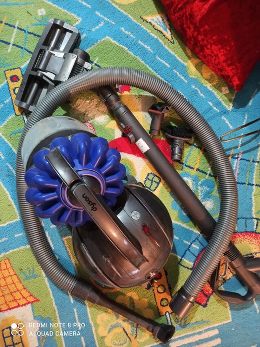 Пылесос Dyson циклон