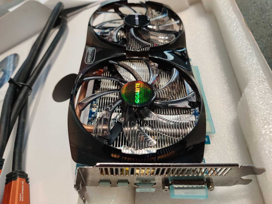 Gigabyte Radeon HD7850 2gb 256bit, za gta 5, witcher 3 to easy