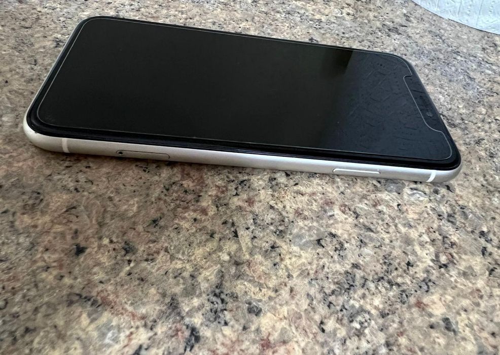 iPhone 11 impecabil