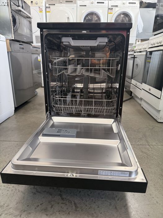 Съдомиялна машина Tomado модел TDW6001B/02