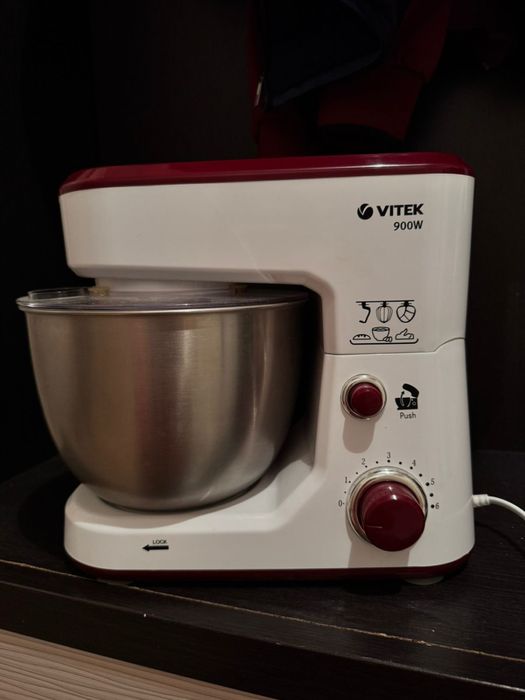 Миксер Vitek 900W