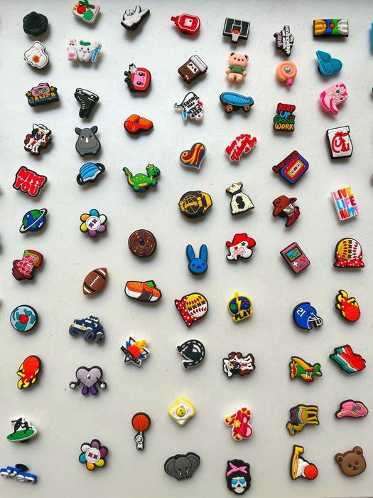 Jibbitz LA ALEGERE! CEL MAI MIC PRET figurine charms pin crocs