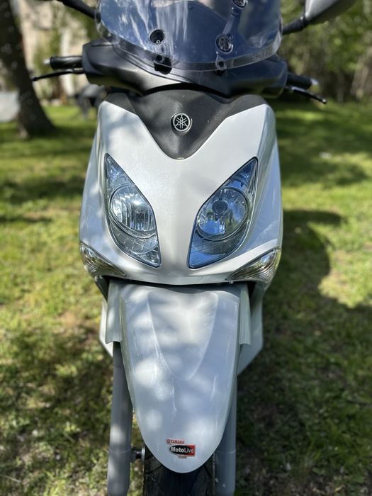 Скутер YAMAHA Xcity 250 кубика