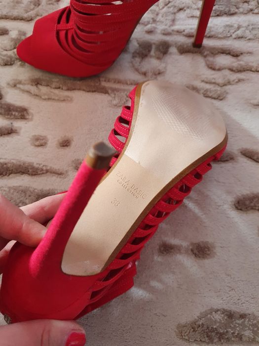 Guess, Гес оригинални боти и сандали Zara