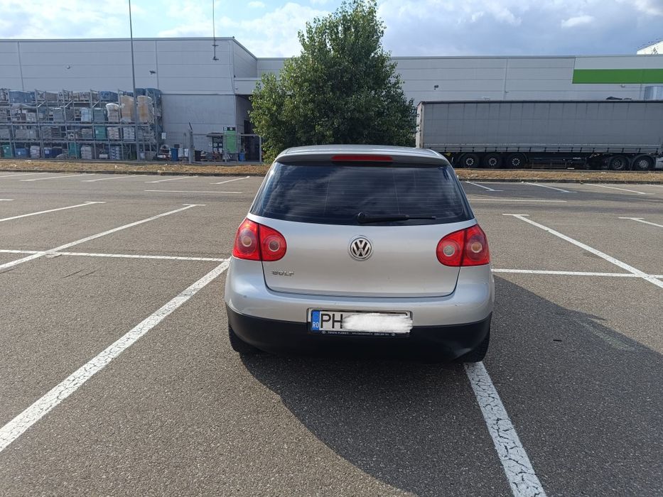 Volkswagen Golf 5 – 1.4 Benzină (2004) – Ideal Oraș / Începători
