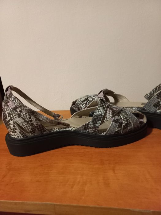 Sandale piele fără toc