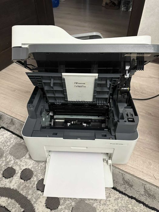 Многофункциональное устройство HP Laser MFP 137fnw
