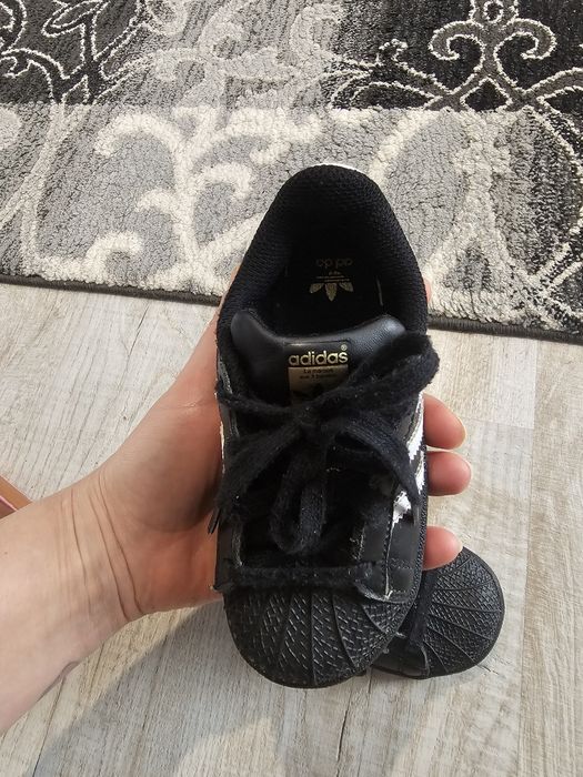 Adidași marimea 26