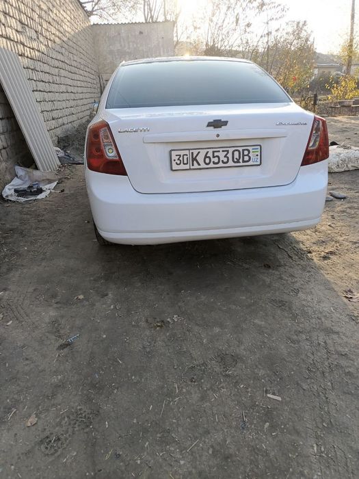 gentra  LACETTIdan qilingan suyagi butun kraskadi yuq