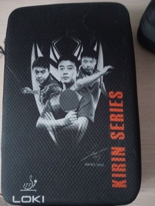 Ракетки для настольного тенниса с чехлом и 2 мячиками