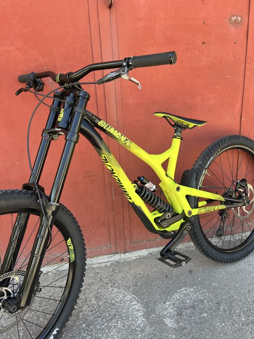 Commencal Supreme V4 27.5 Downhill/enduro