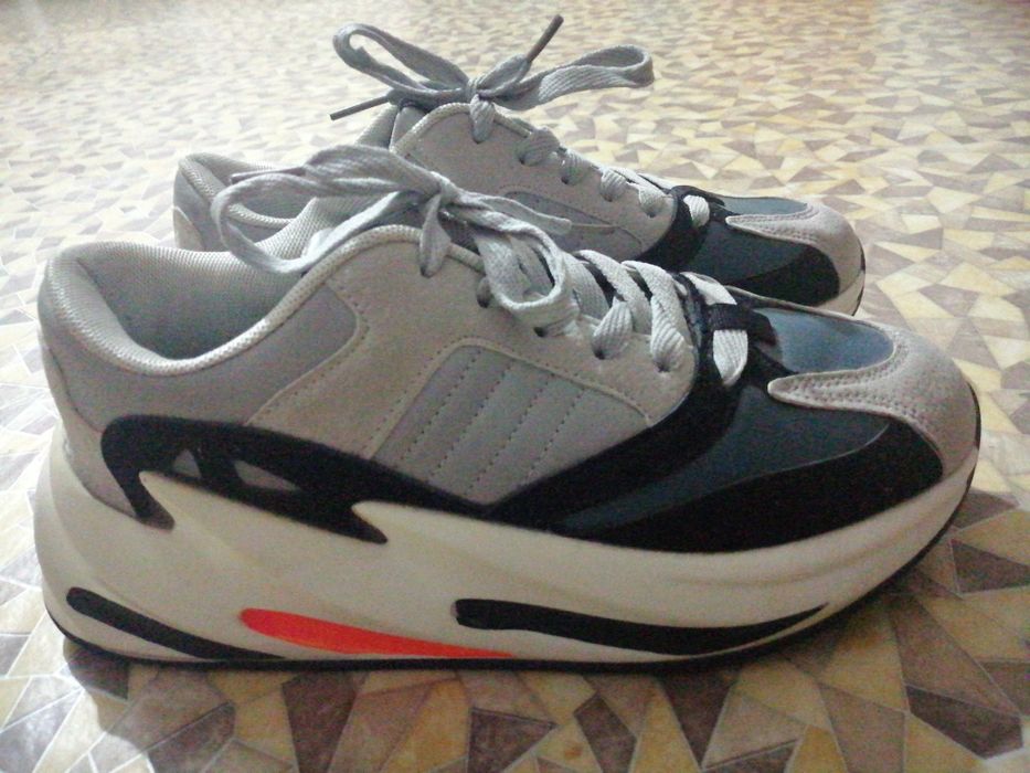 Продам кроссовки "Sharks"