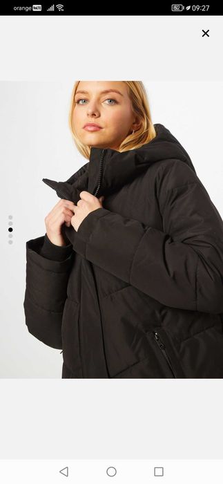 Vand geaca iarna lunga ELVINE neagra masura S noua, cu eticheta.