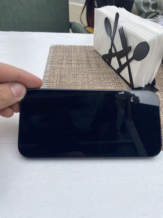 Iphone 16 pro без забележки  заключен за Части!!!
