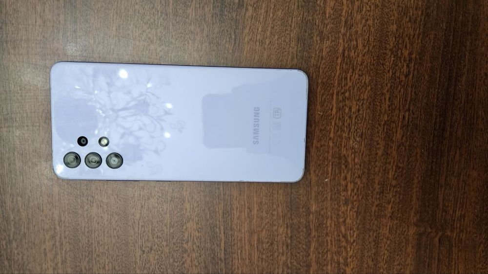 Телефон Samsung A32