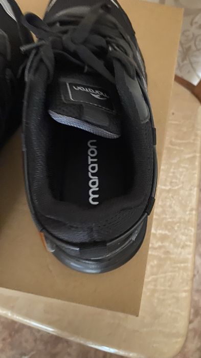 Кроссовки женские черные