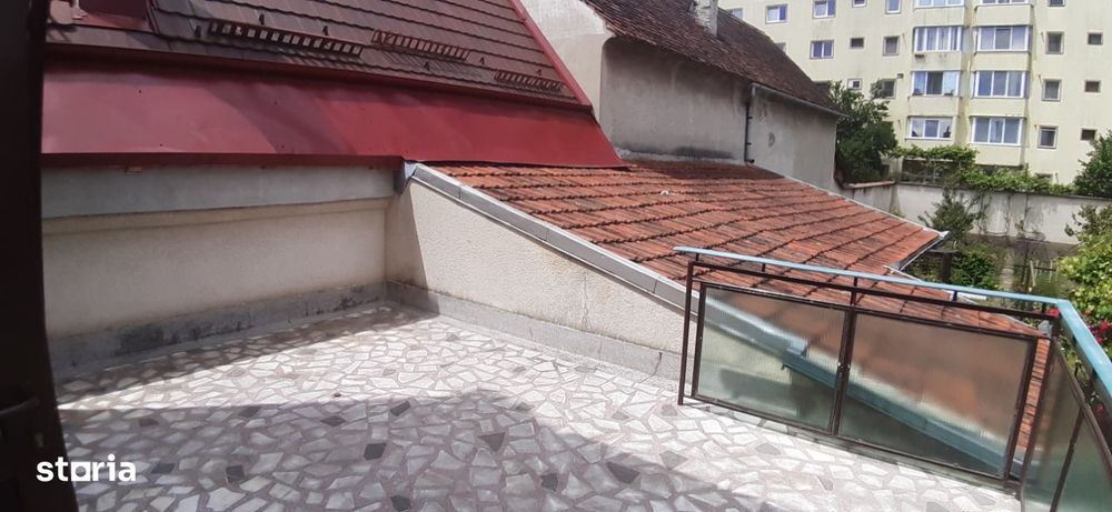 Vindem casa Codlea, Central
