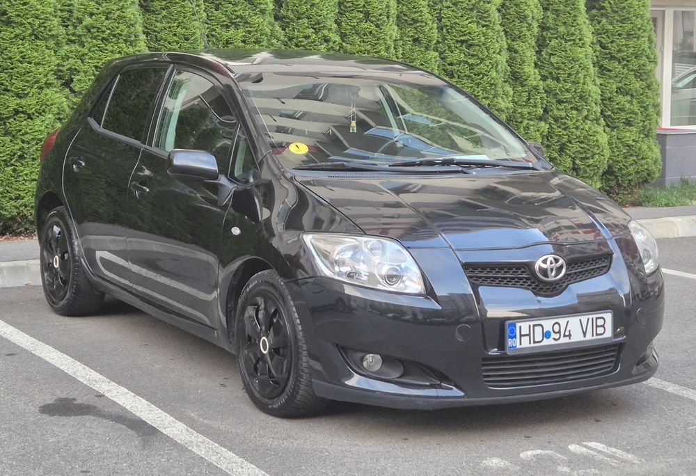 Toyota Auris 1.4D-4D 90CP - Automată