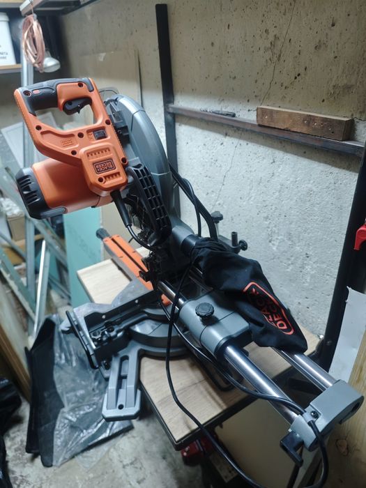 Циркуляр Black and Decker