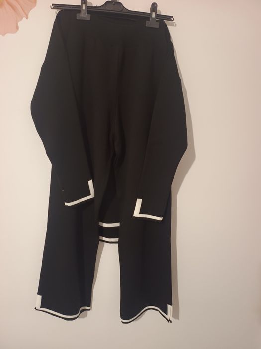 Compleuri Tricotate Dama ! Măsura  M L din material Superior