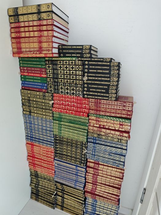 Colecție Prietenii Cartii, 230 vol, Cartonate, LUX