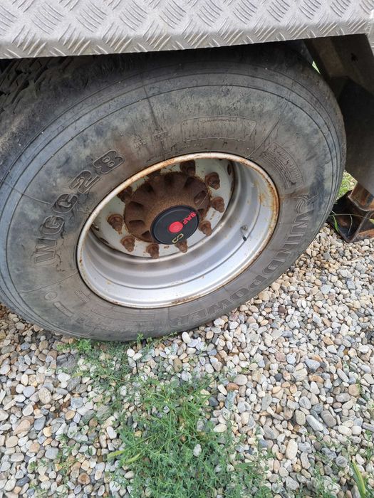 Închiriez Semiremorca Piatra/ Balastru /Pamant 24 mc Schwarzmuller