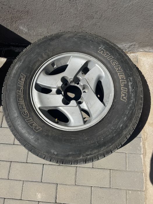 Продам запаску на Монтеро Спорт