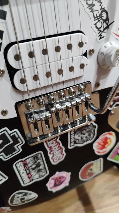 Электрогитара Levinson H-S-S.