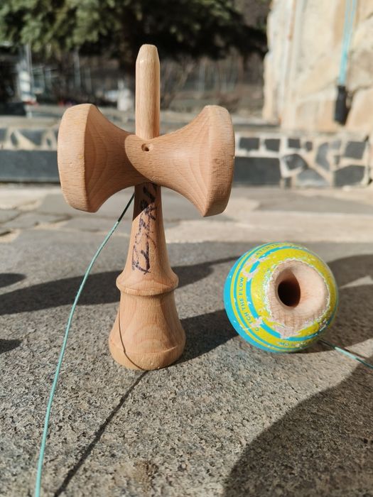 Kendama europe+ 2 Ken europe de vanzare