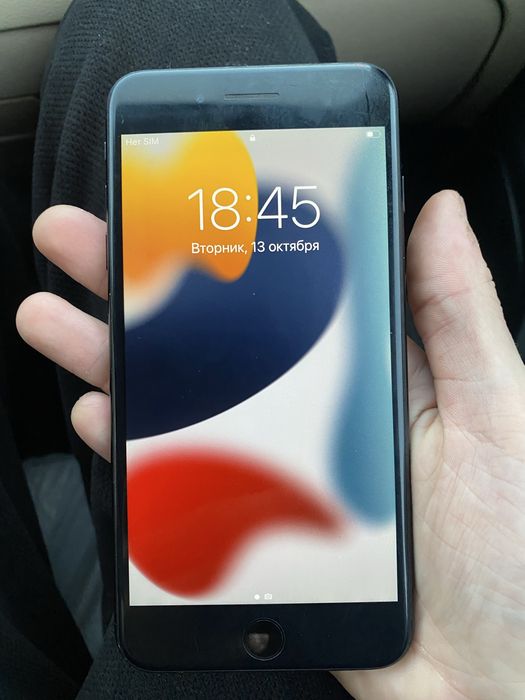 Продам айфон 7+