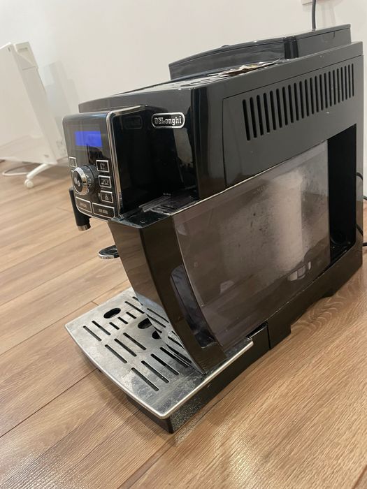 Автоматична кафе машина Delongi Magnifica