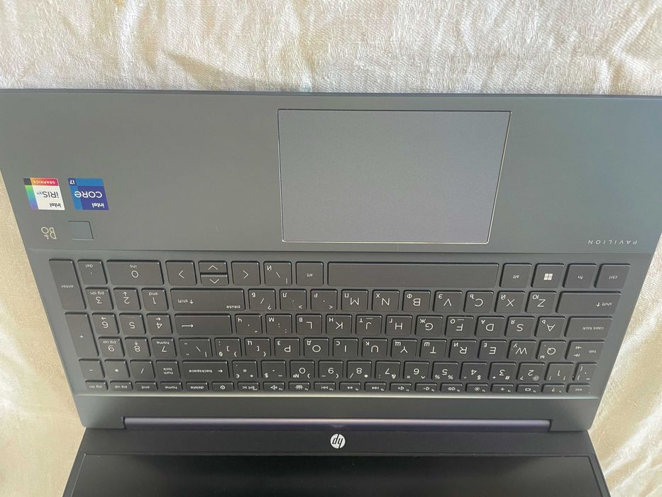 ПЕРФЕКТЕН HP Pavilion 15.6 инча + оригинален MS Office