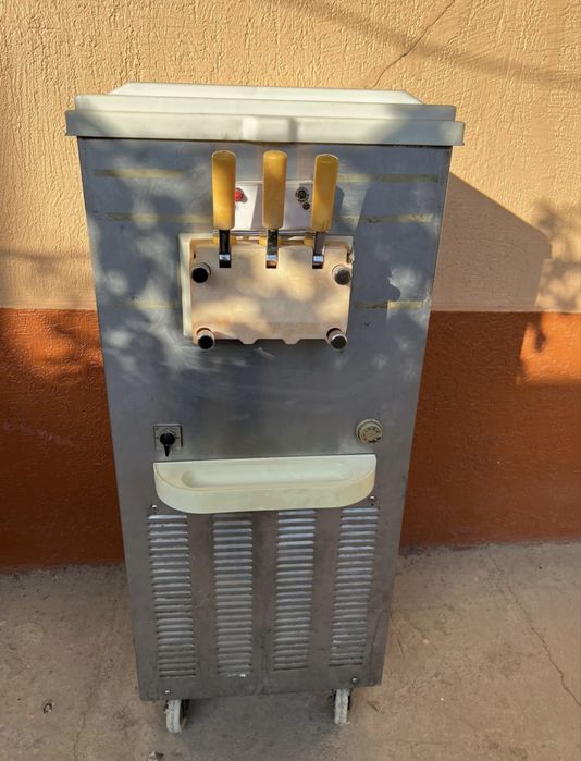 Фризер для мороженного