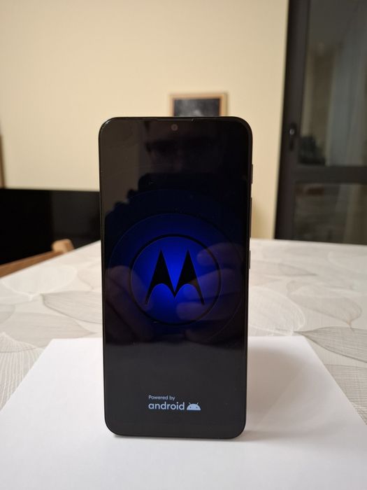 Мобилен телефон Motorola G30