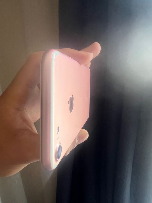 IPHONE 7 отличен