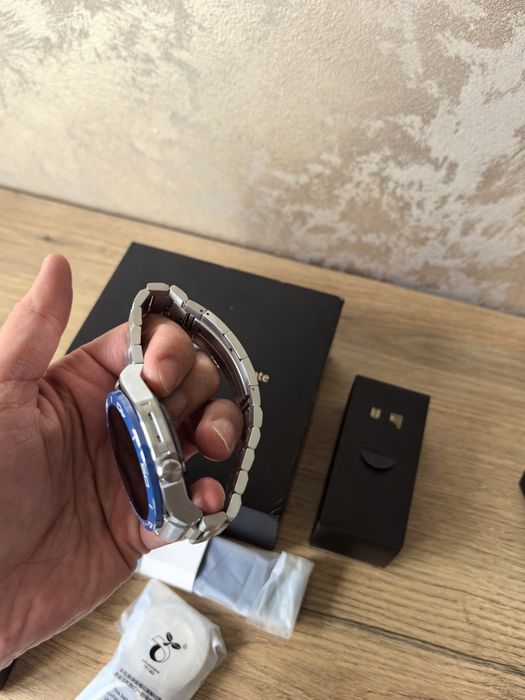 Huawei watch ultimate titanium в гаранция от Yettel!