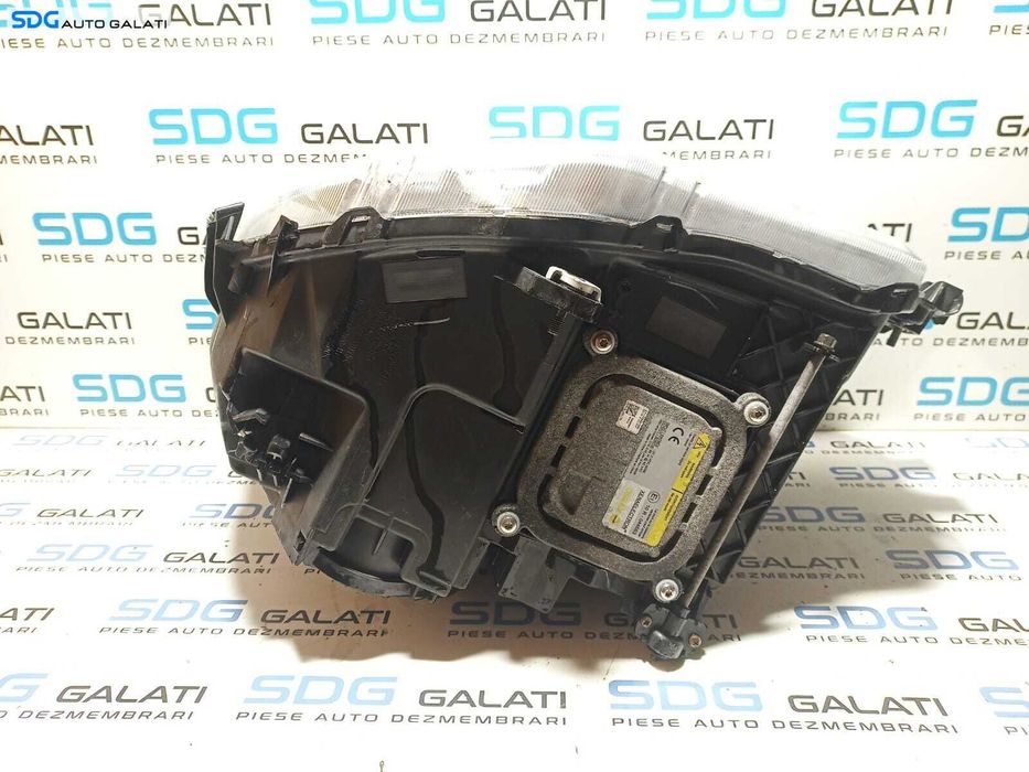 Far Dreapta EUROPA Xenon cu Lupa Mercedes Actros 2018 - Prezent [L0934