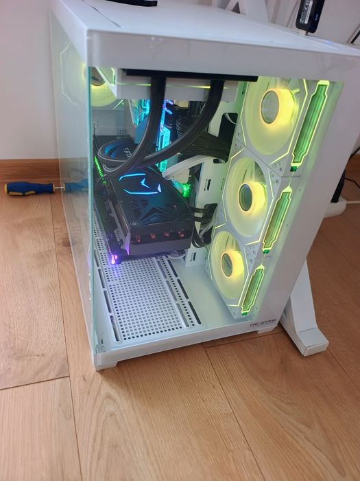 Vând PC Gaming Intel I7 10700K+RTX 3080 10GB