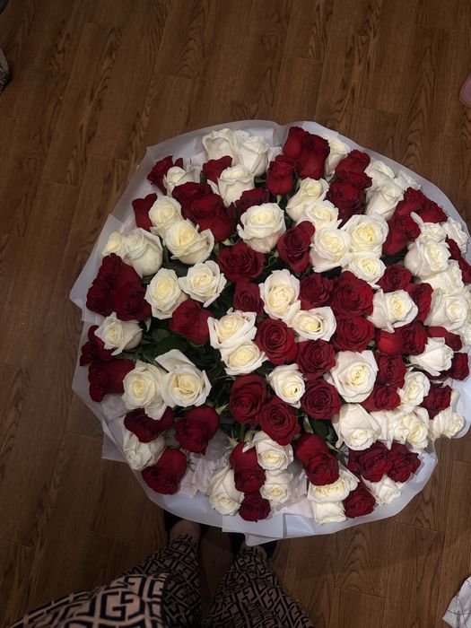 цветы  розы 101шт