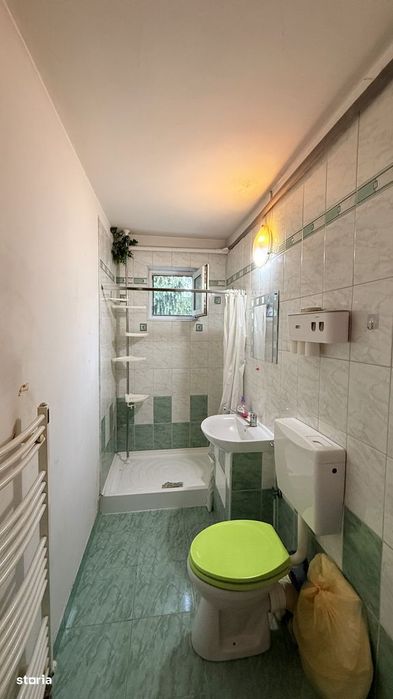 Vand apartament cu 2 camere in Cartierul Dambu