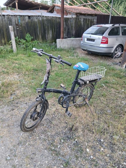 Vând  în stare foarte bună
