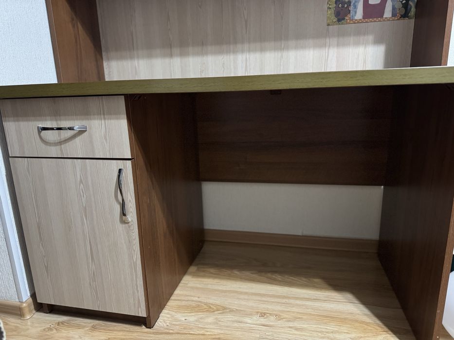 Офисный/рабочий стол