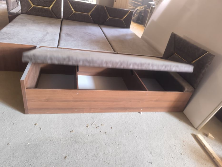 Диван сатылады бахасы келисимли асты ашылады  Тап таза таза