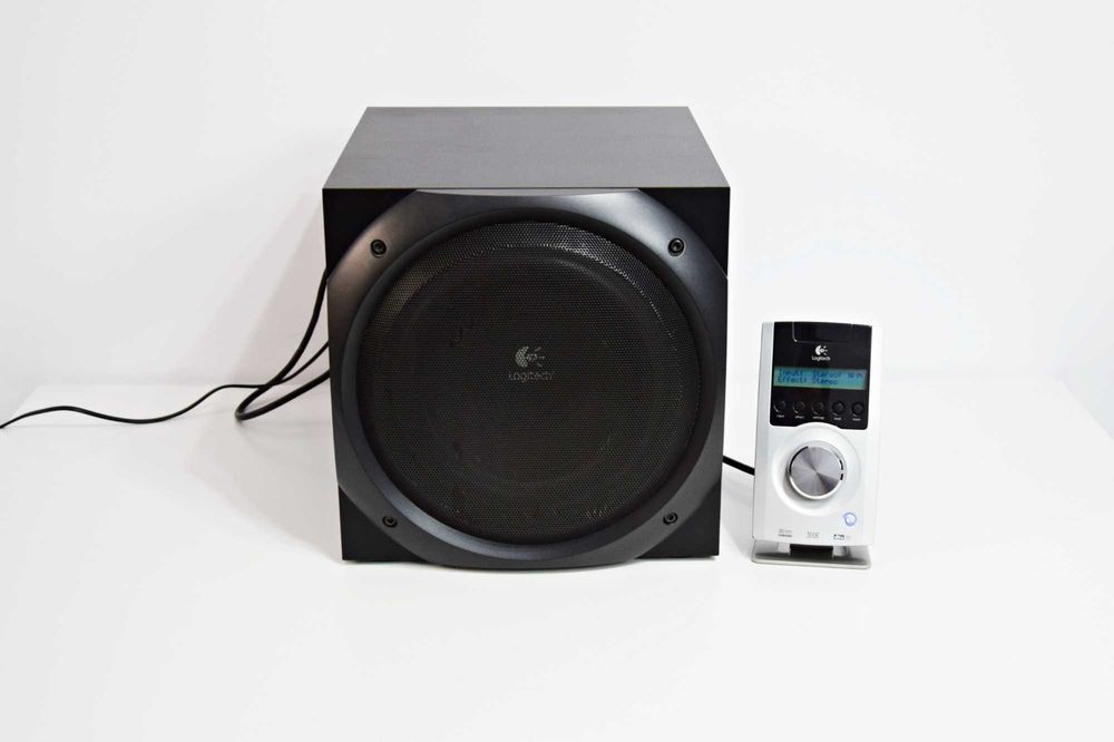 Subwoofer Logitech Z5500, sistem activ