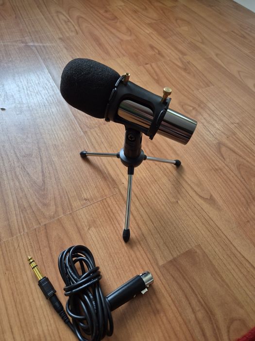 Microfon cu trepied – ideal podcast, TikTok, YouTube