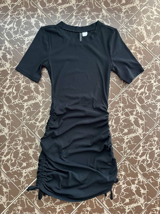 НОВА Рокля с къс ръкав H&M