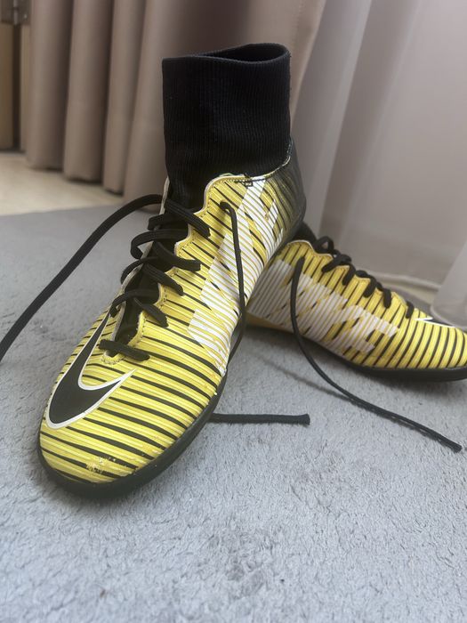 Футболни стоножки Nike Mercurial