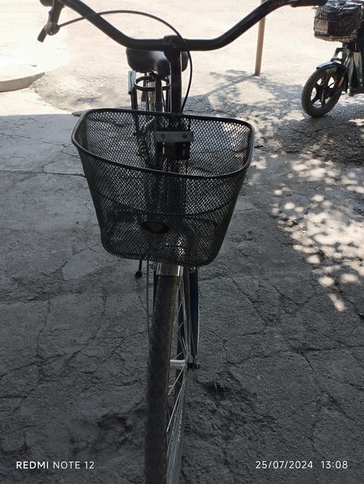 Velosiped sotiladi xolati yaxshi 1 oy davomida ishlatilgan